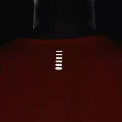 Under Armour Iso-Chill Run 200 Mens Singlet Black/Pitch Gray/Reflective 22 Under Armour Iso-Chill Run 200 Mens Singlet Black/Pitch Gray/Reflective -Wild Earth Shop 1361927 857 LG 7