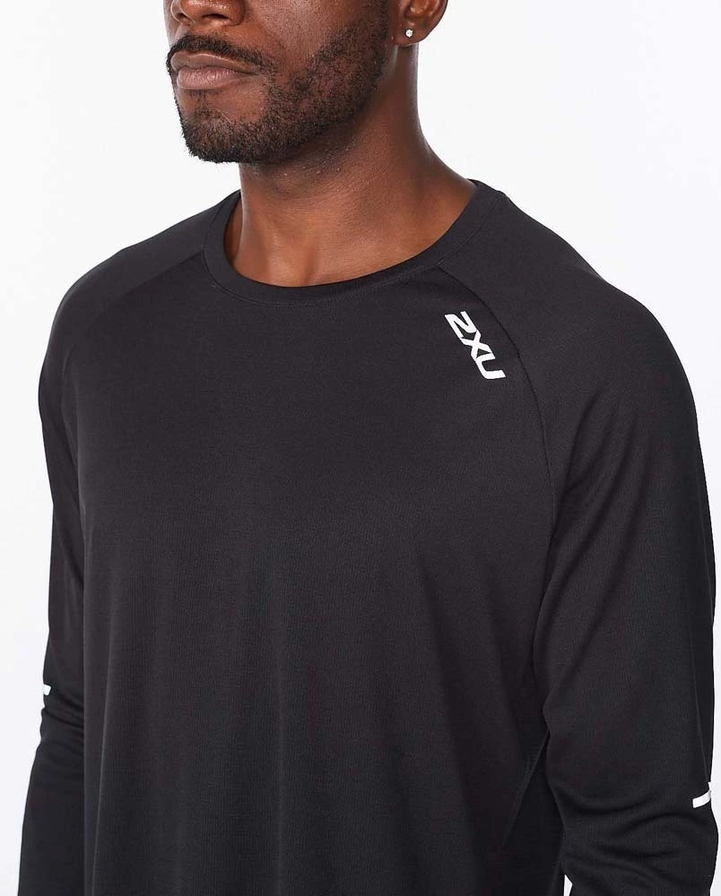2XU Aero L/S Mens Running T-Shirt Black/Silver Reflective 5 2XU Aero L/S Mens Running T-Shirt Black/Silver Reflective - Image 5