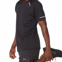 2XU Aero Mens Running Tee White/Silver Reflective 18 2XU Aero Mens Running Tee White/Silver Reflective -Wild Earth Shop MR6557a WHT SRF L 2