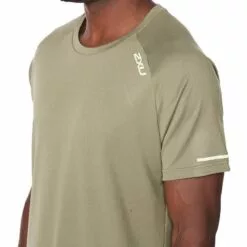 2XU Aero Mens Running Tee White/Silver Reflective 20 2XU Aero Mens Running Tee White/Silver Reflective -Wild Earth Shop MR6557a WHT SRF L 4