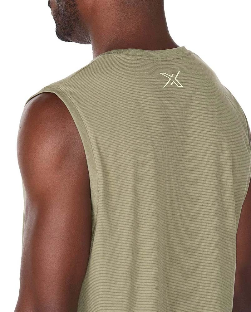 2XU Aero Mens Running Tank Rhubarb/Fiesta Reflective 10 2XU Aero Mens Running Tank Rhubarb/Fiesta Reflective - Image 10